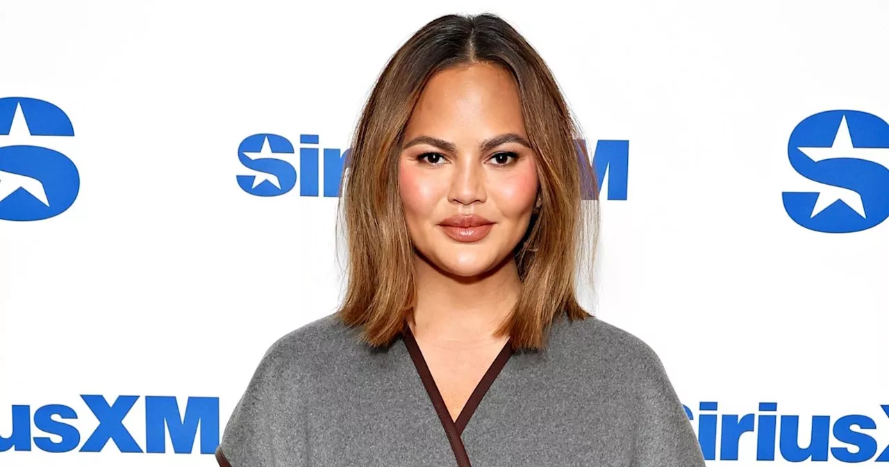 Chrissy Teigen Sleeps on Dubai Airport Floor With John Legend and Kids