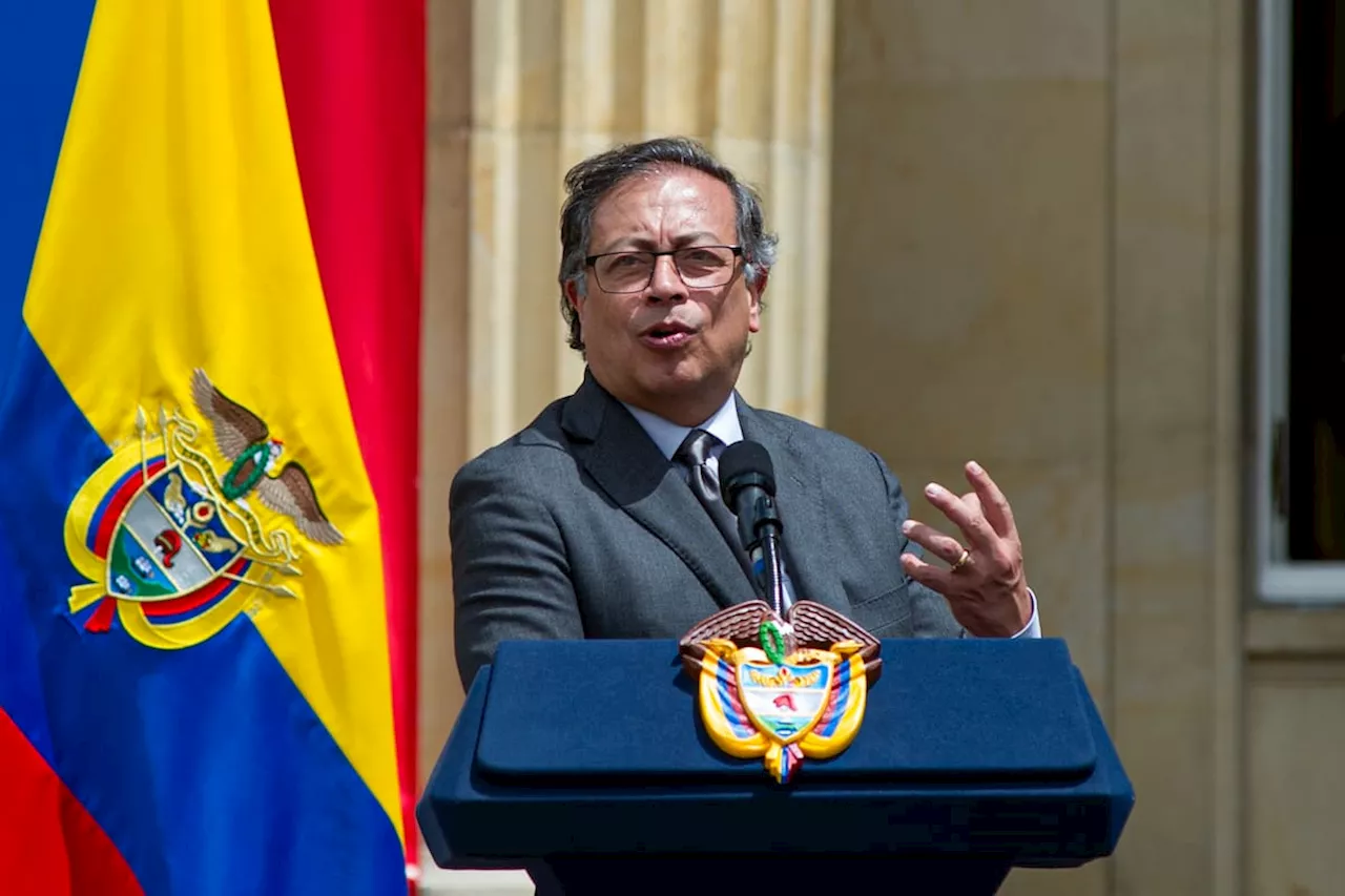 El presidente Gustavo Petro critica la estructura del Palacio de Nariño