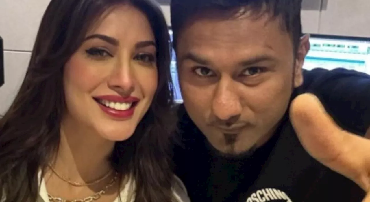 Mehwish Hayat gushes over working with Yo Yo Honey Singh