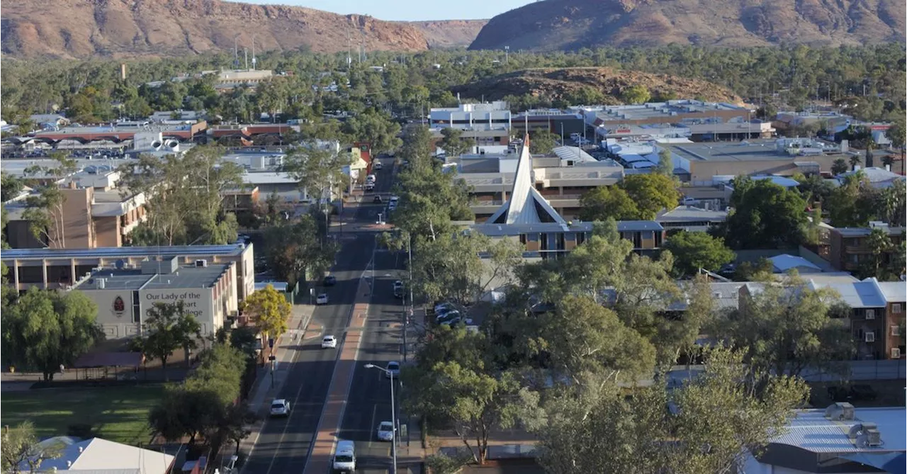 Alice Springs youth curfew extended for another six days after 'great success'