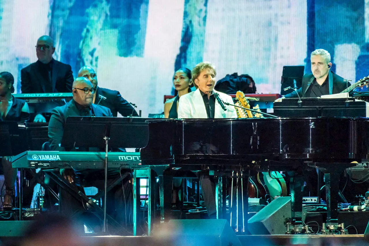 Barry Manilow adds more 5 more shows to his NYC run