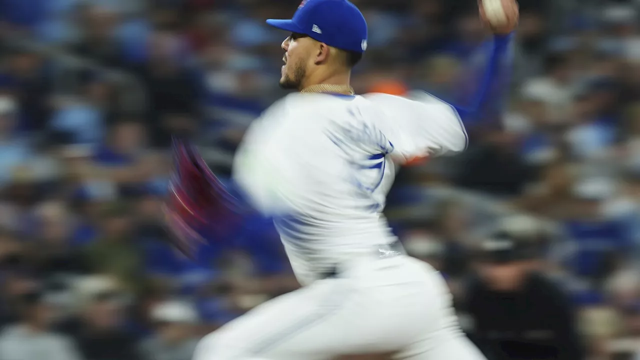 Berríos pitches 6 2/3 shutout innings, Blue Jays beat Mariners 5-2 in home opener