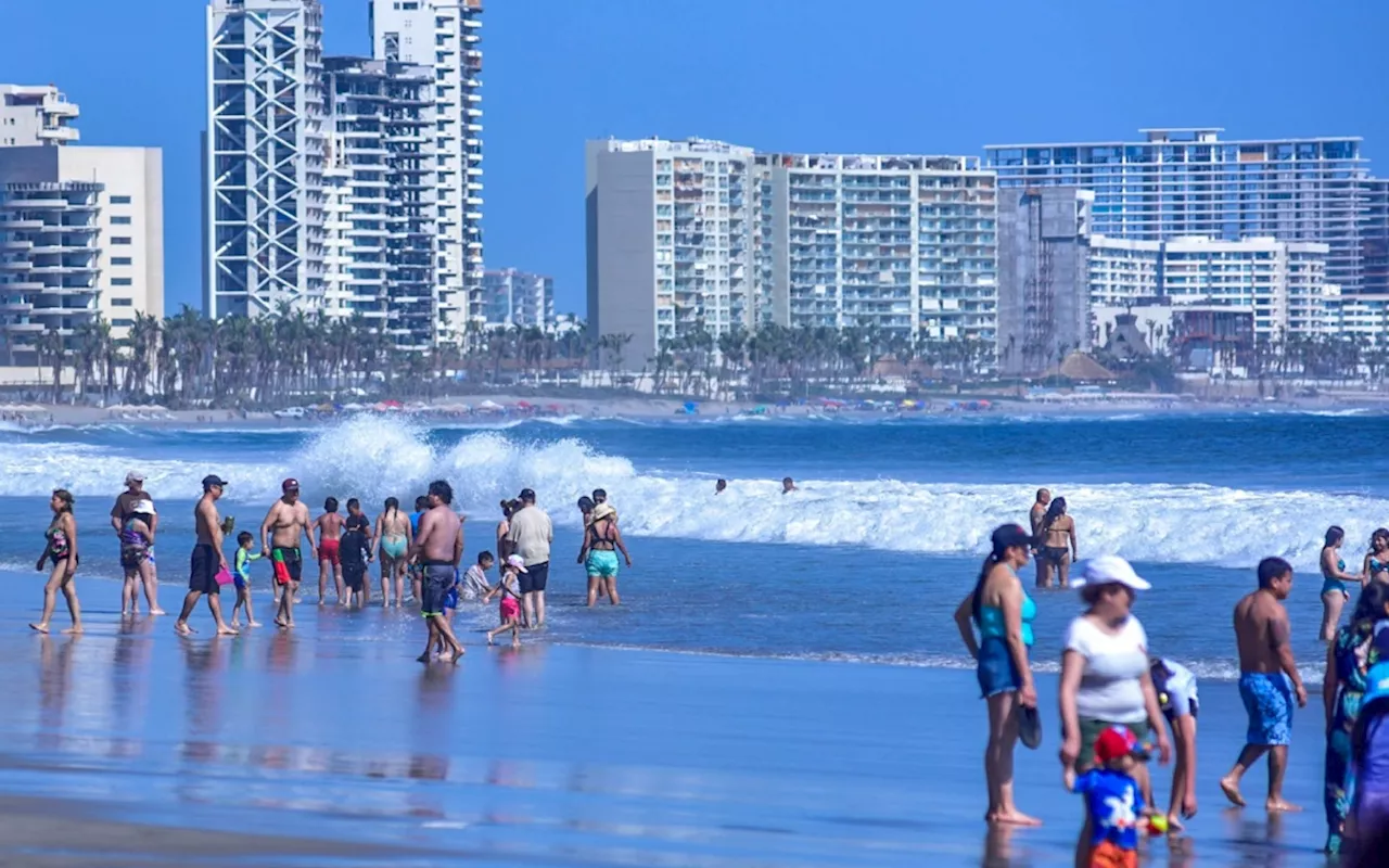 Acapulco recupera 9,500 cuartos de hotel tras el huracán Otis: Sectur