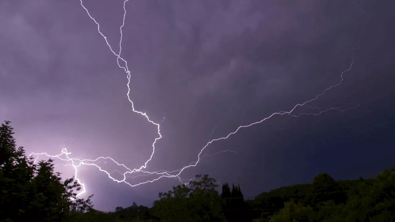 Orages: plus de 27.000 éclairs et impacts de foudre en France ce lundi 8 avril