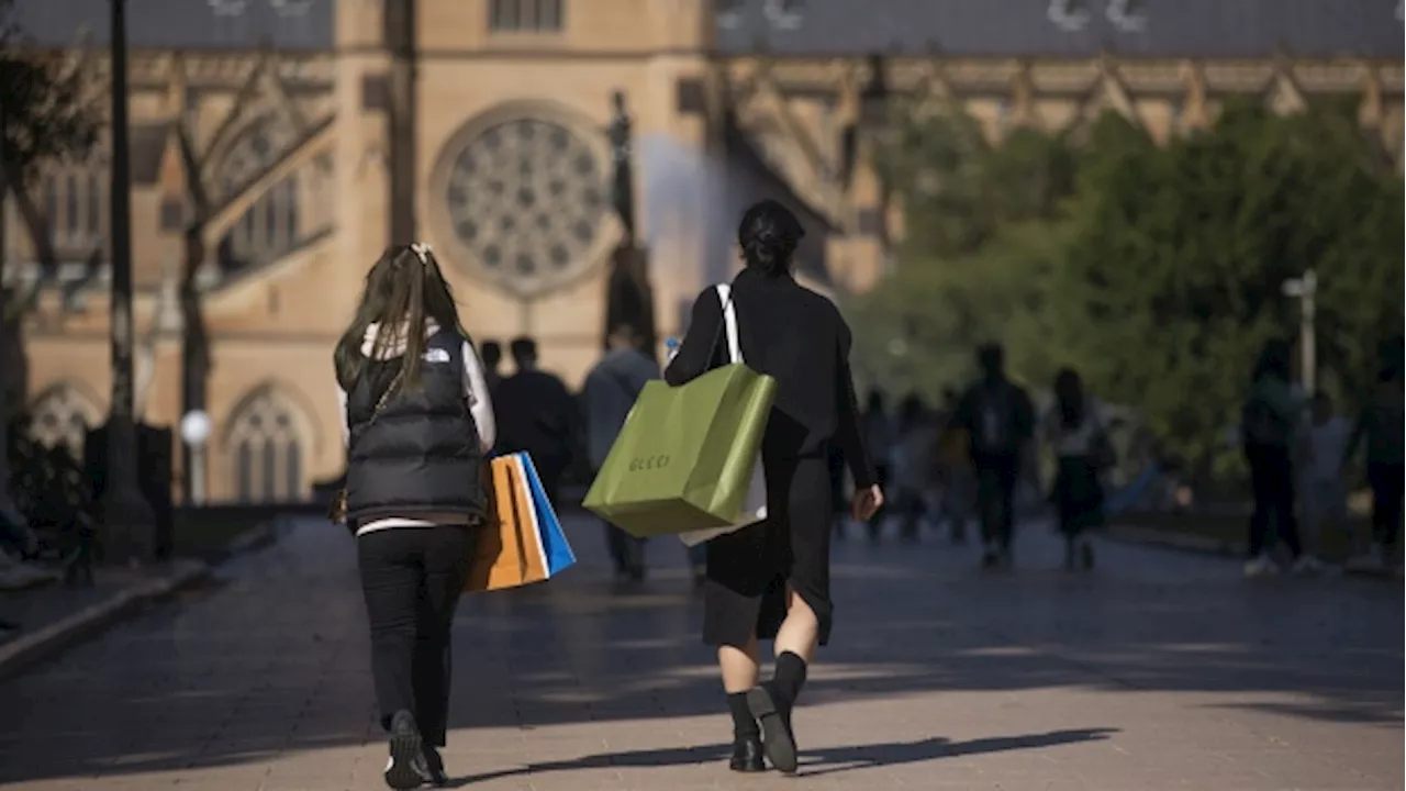 Australian Consumer Confidence Slumps as Prices, Rates Take Toll