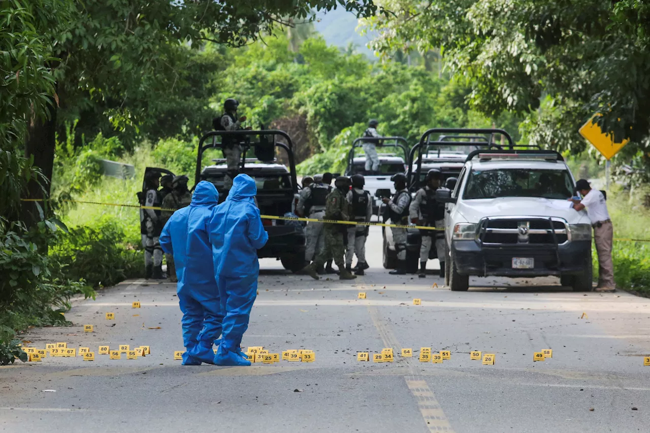 Mexican police officer fatally shot during intervention in Lynching