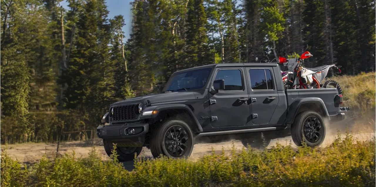 2024 Jeep Gladiator Introduces Exclusive Nighthawk Package for Sport Trim