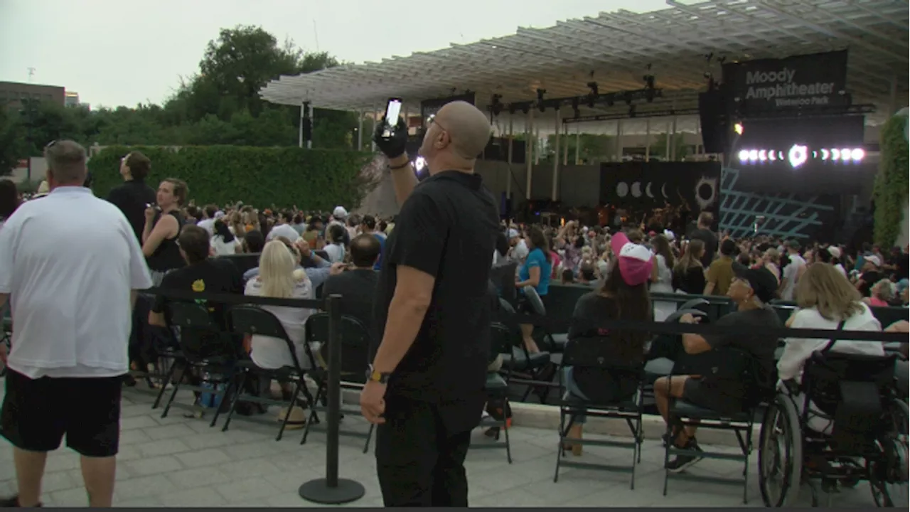 Eclipse viewing becomes musical celebration at Moody Amphitheater with Vampire Weekend