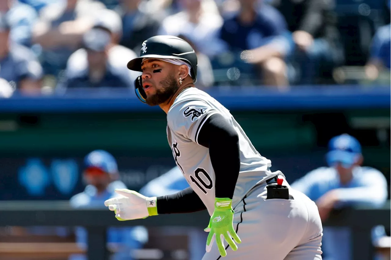 Injuries continue to pile up for Chicago White Sox as 3B Yoán Moncada exits with left adductor strain