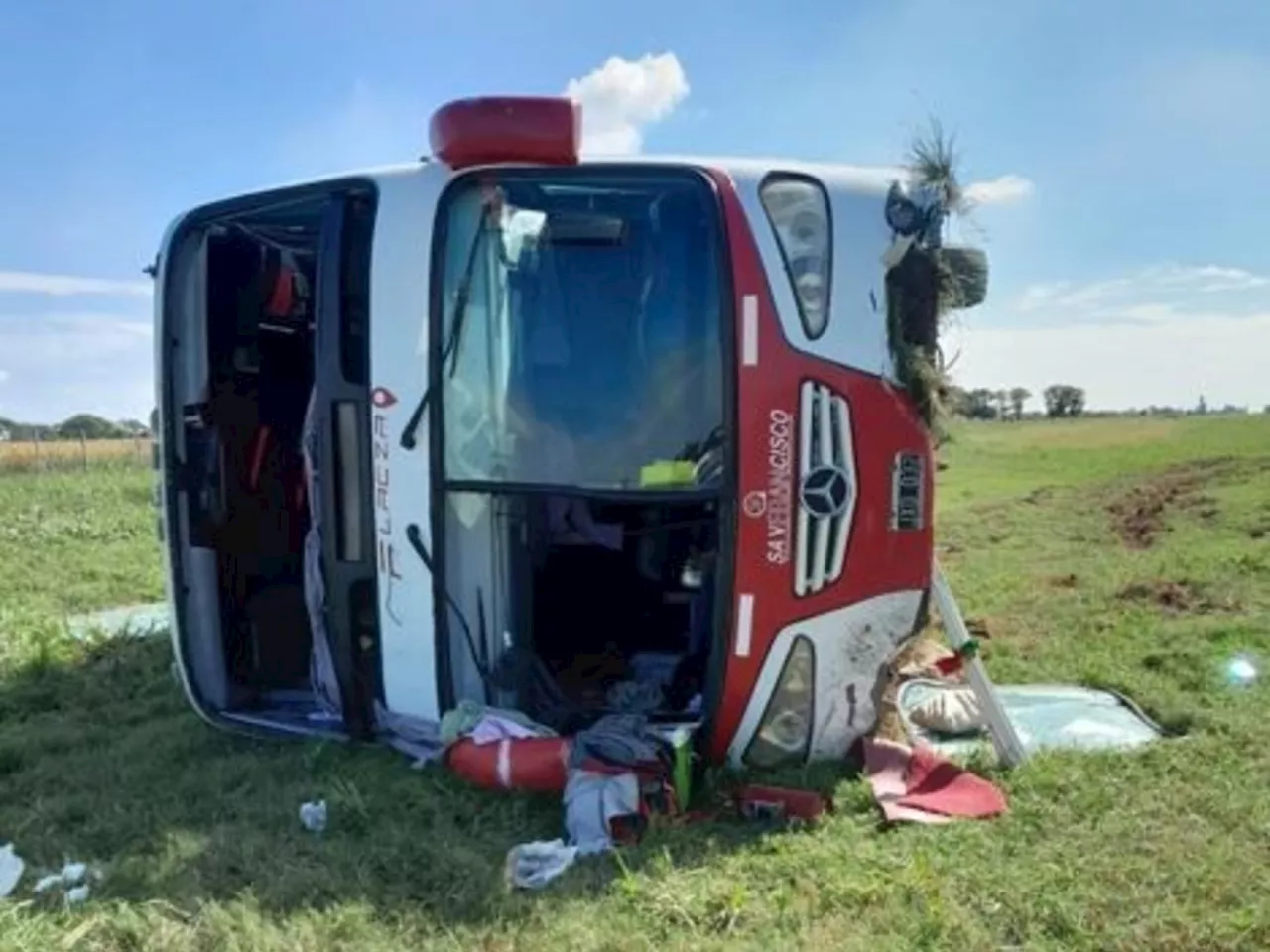 Accidente de micro en Santa Fe deja veinte heridos