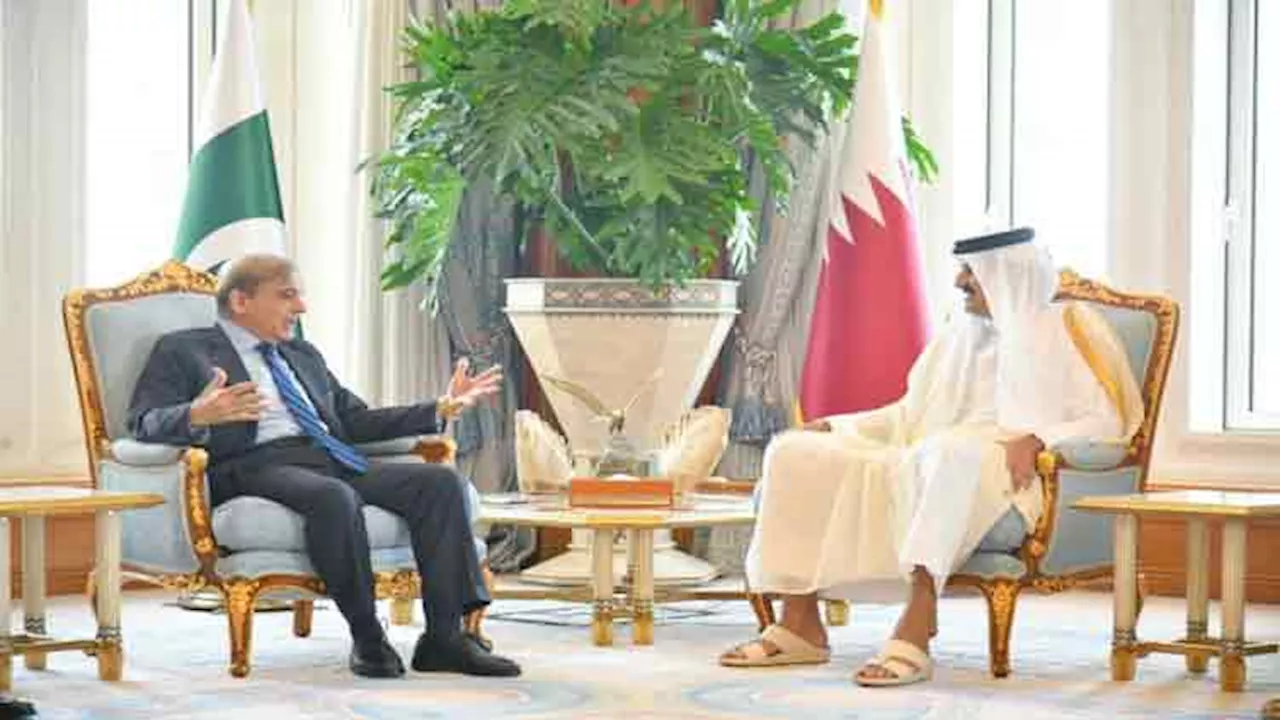 PM Shehbaz, Qatari emir exchange Eid greetings; discuss bilateral ties