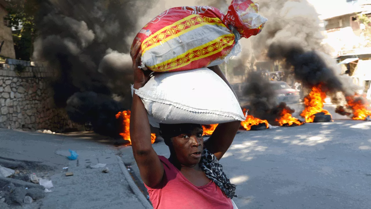 Food aid arrives in Haiti after police recover hijacked cargo ship