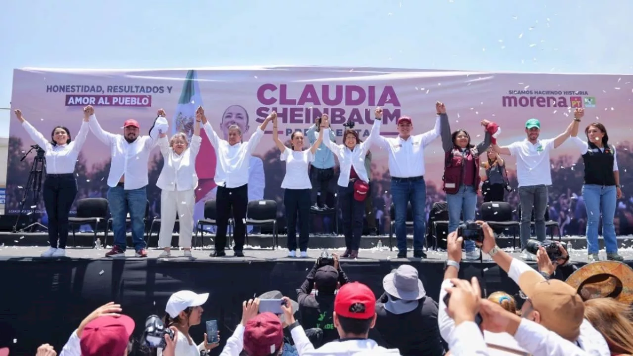 Claudia Sheinbaum se compromete a mejorar el salario a maestros de México