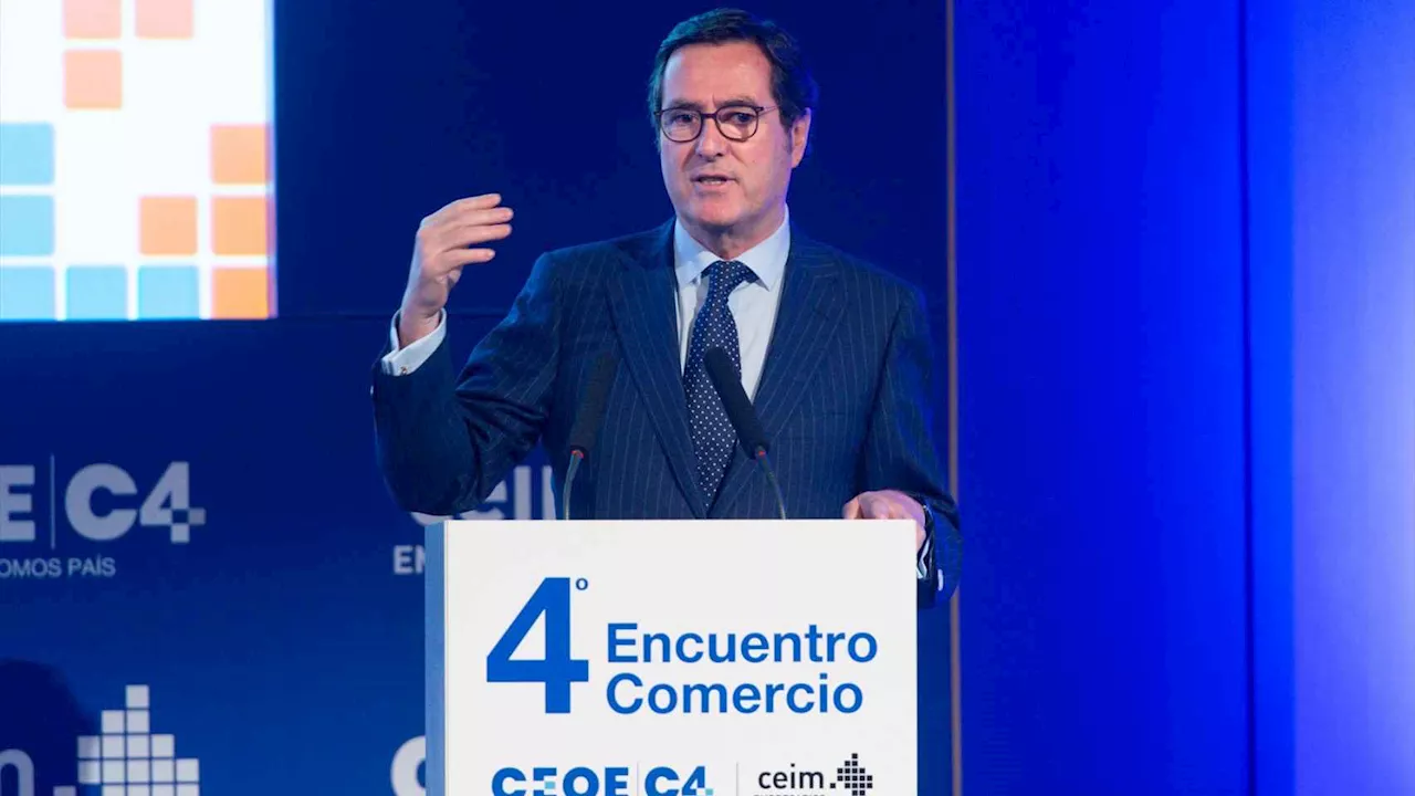 El presidente de la CEOE propone que las empresas abonen la nómina completa a los trabajadores