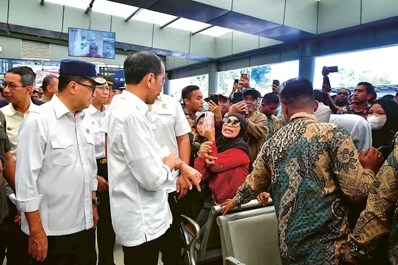 Meski Sudah Terurai, Jokowi Soroti Kepadatan Merak