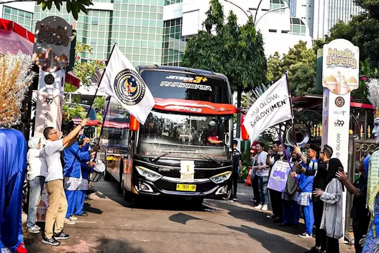 Mudik Gratis Kemenparekraf dan MsGlow, Berangkatkan 500 Peserta ke Jawa Tengah dan Jawa Timur