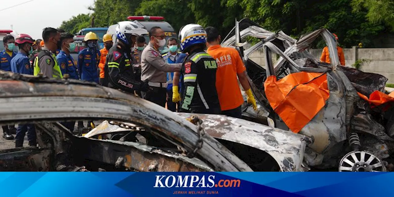 Twelve people killed in a multiple vehicle accident on Jakarta-Cikampek Toll Road