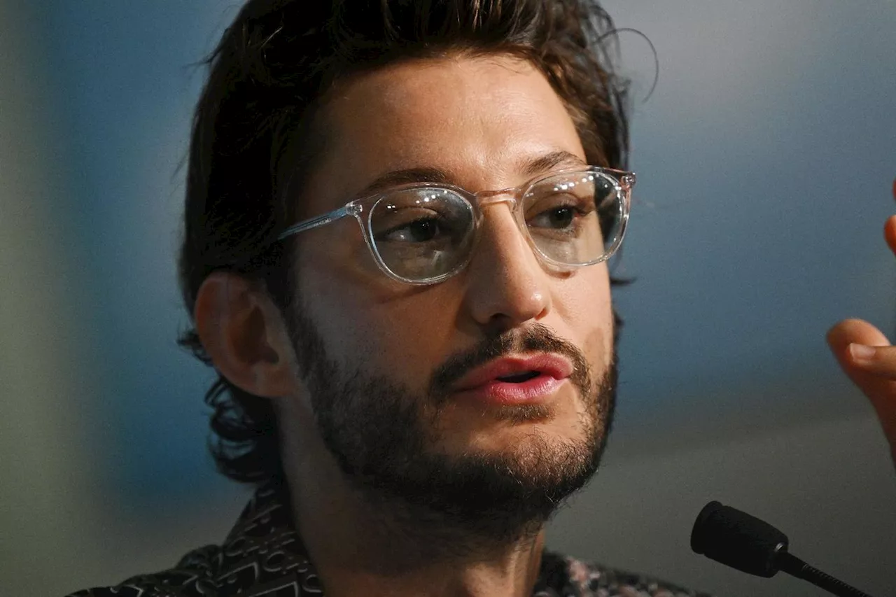 Pierre Niney, «loser magnifique» et «malaisant» dans la série «Fiasco»