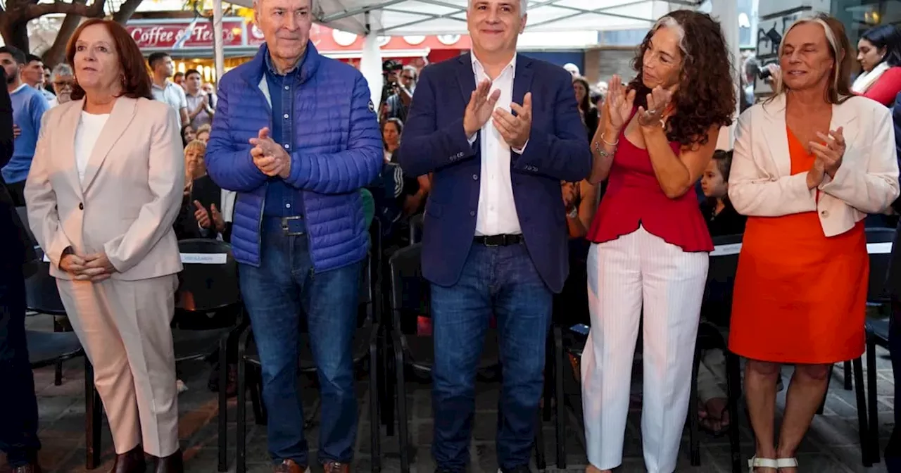 Llaryora y Schiaretti juntos, en un homenaje a Sonia Torres