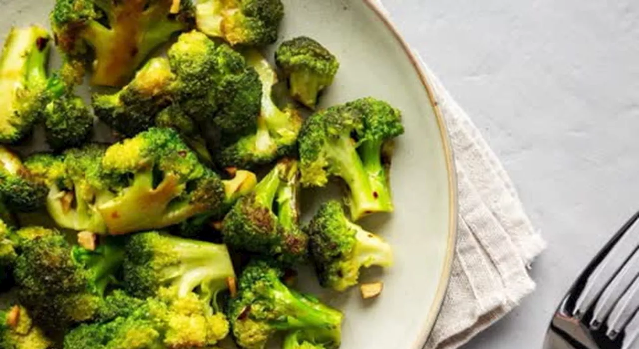 Broccoli e dieta, come massimizzare l'antiossidante naturale sulforano: il modo più sano per cucinarli non è b