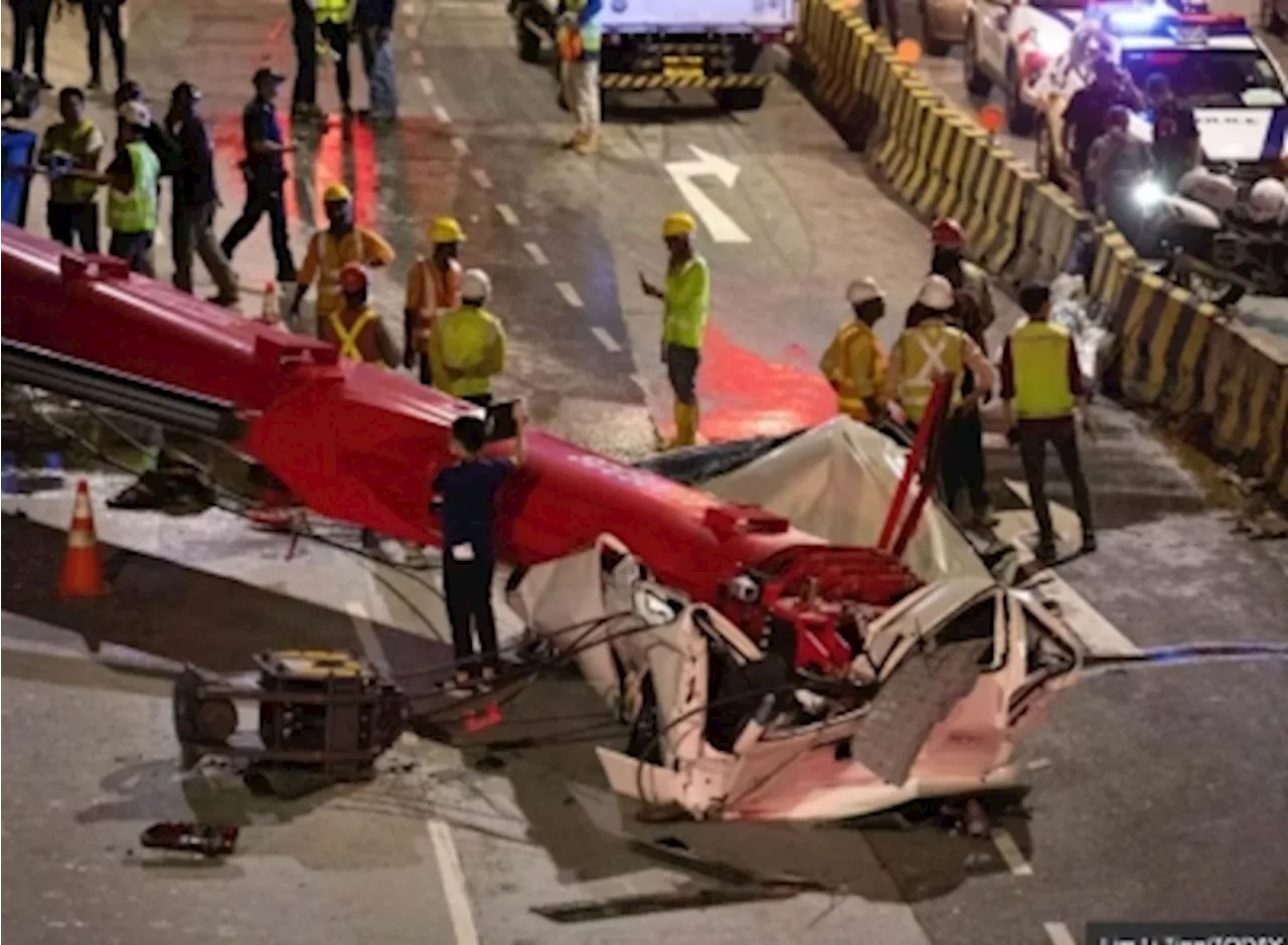 Crawler Crane Toppled and Hits Van in Singapore