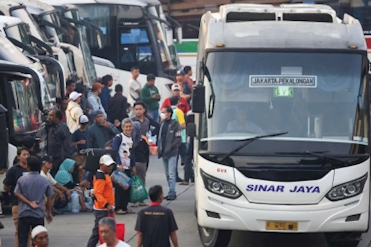 Indonesia’s annual exodus starts ahead of Aidilfitri festivities