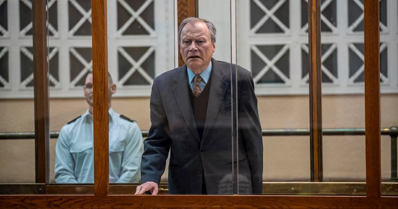 Coronation Street: Roy Cropper on trial for Lauren Bolton's murder