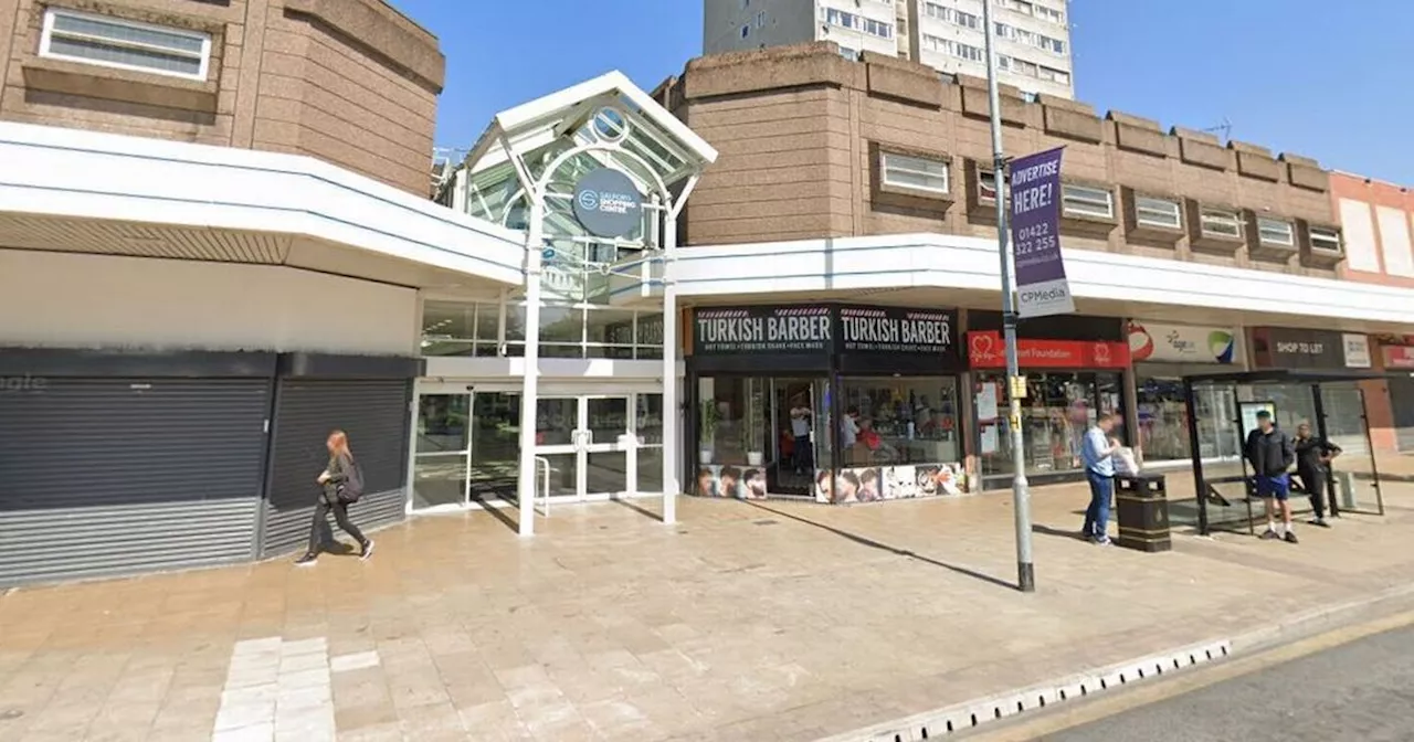 Plans for new pizza takeaway at Salford Shopping Centre