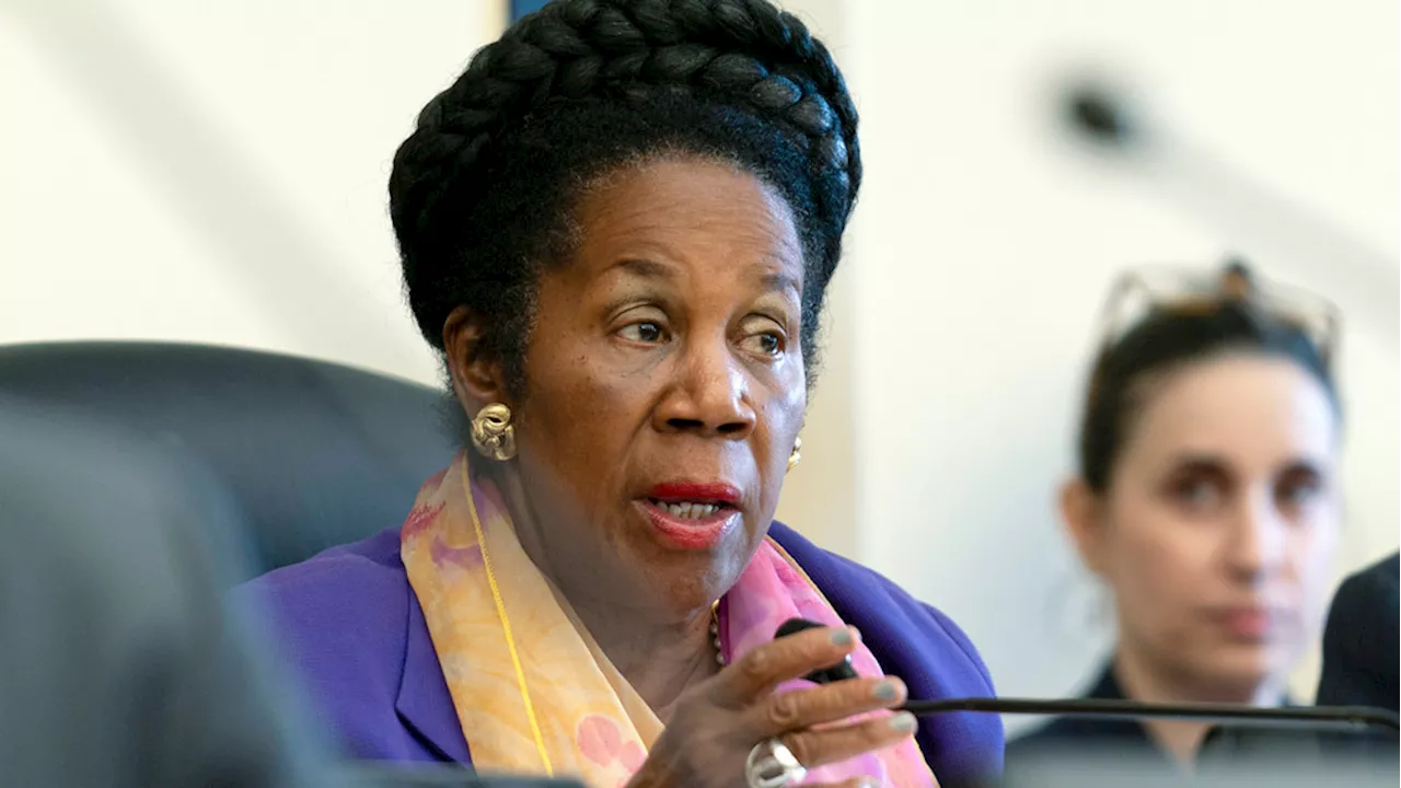 Texas Representative Sheila Jackson Lee Corrected for Moon Misconception