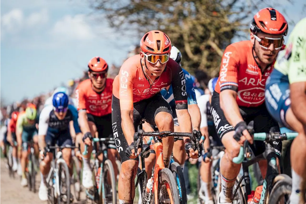 "I had to change four times": Florian Sénéchal blames "technical problem" with Bianchi at Paris-Roubaix