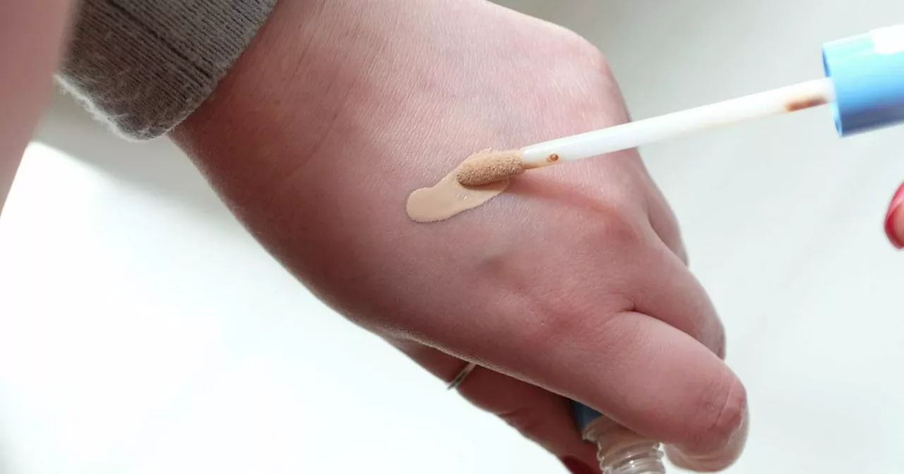 Concealer im „Öko-Test“​: Fast die Hälfte fällt im Test durch​