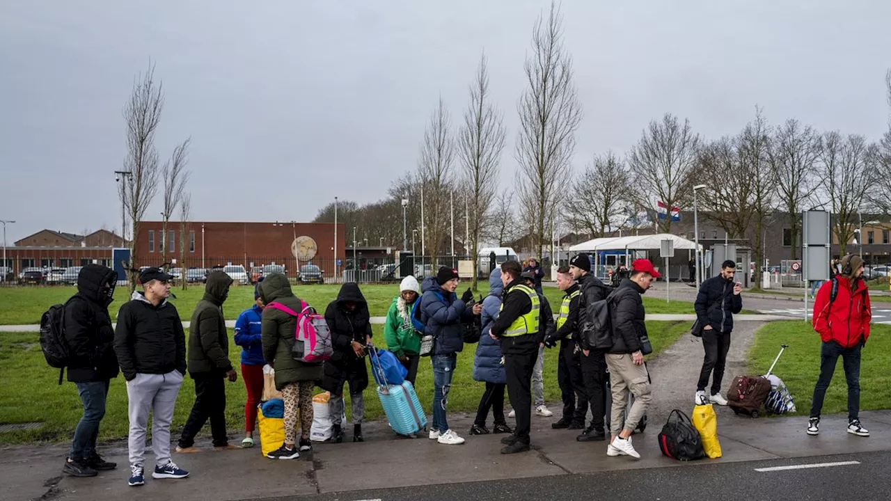 COA moet half miljoen euro aan boetes betalen door overvol aanmeldcentrum Ter Apel