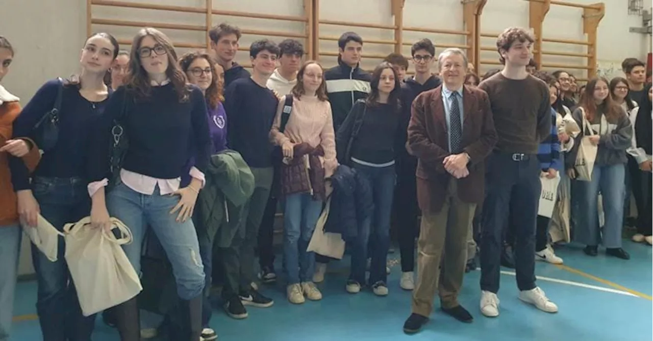 Il direttore di Sole 24 Ore incontra gli studenti del liceo Leonardo da Vinci di Milano