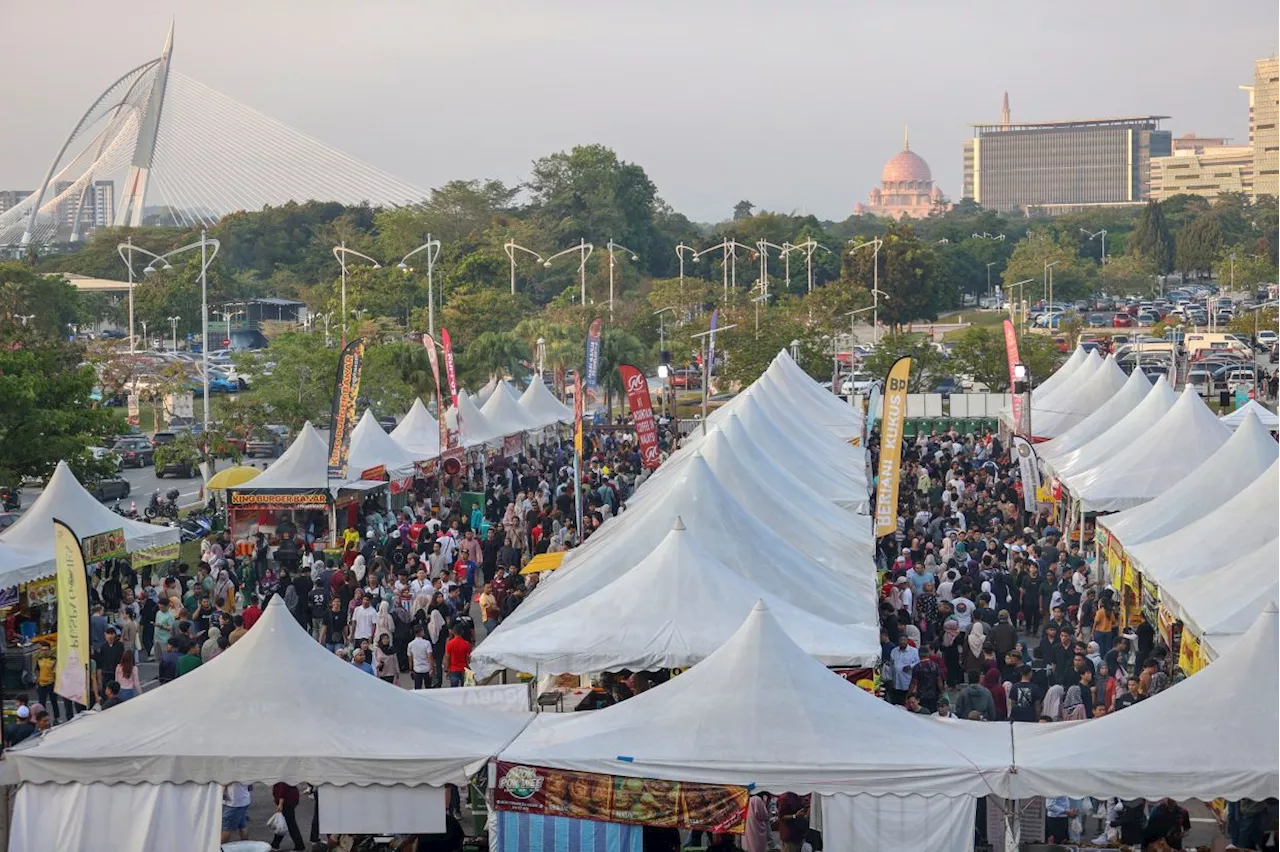 Over 1,600 compound notices issued to bazaar stall operators for food safety offences