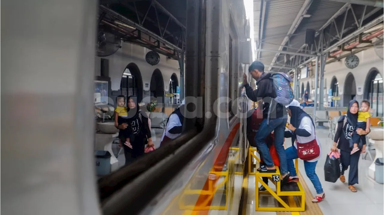 H-1 Idul Fitri, 44.747 Pemudik Tinggalkan Jakarta Gunakan Kereta Api