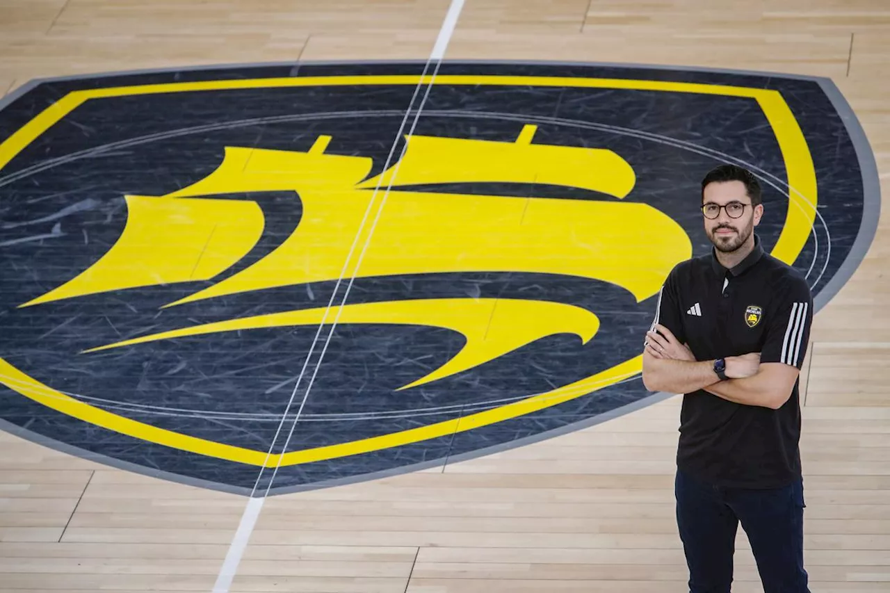 Stade Rochelais Basket : la nouvelle vie d’Arnauld Thinon, entre ballon, conseils de classe et orthodontiste