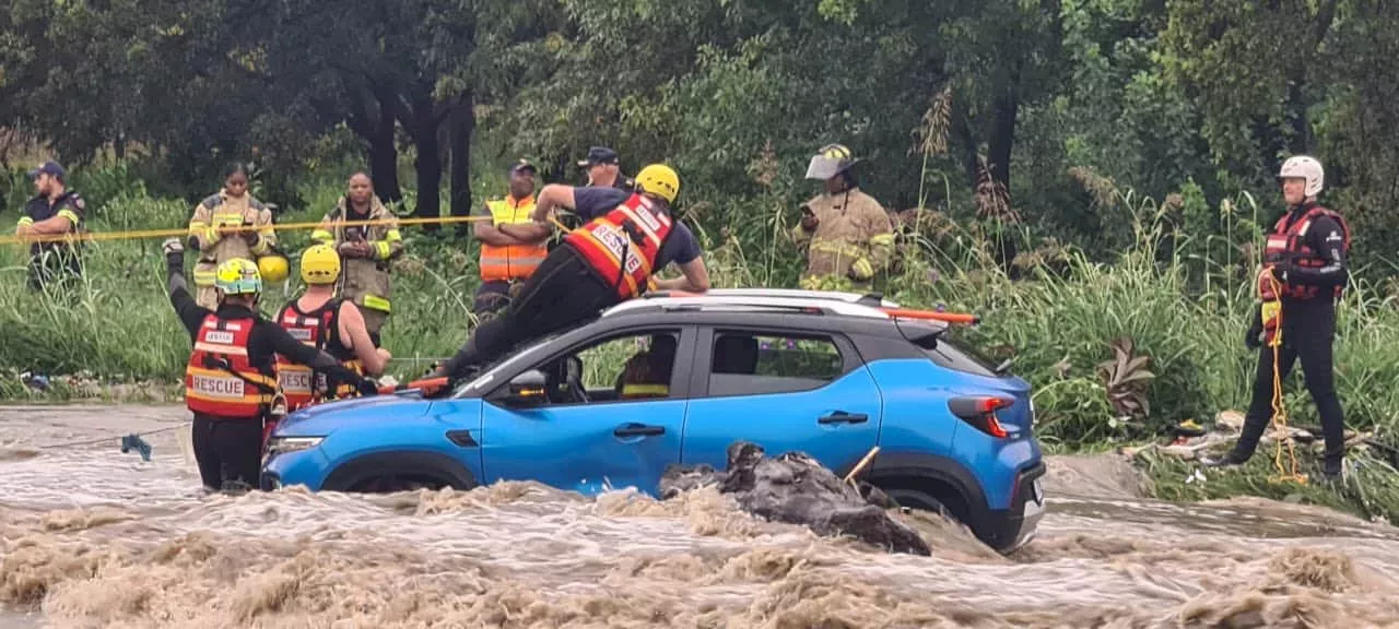 WATCH: Tshwane EMS rescue trapped driver after at least 15 Centurion roads are flooded