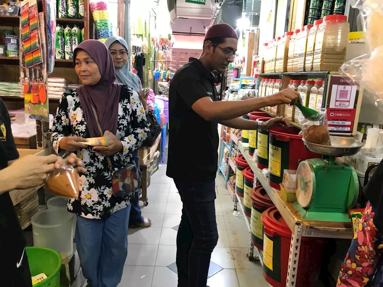 Kedai rempah diserbu untuk persiapan 1 syawal