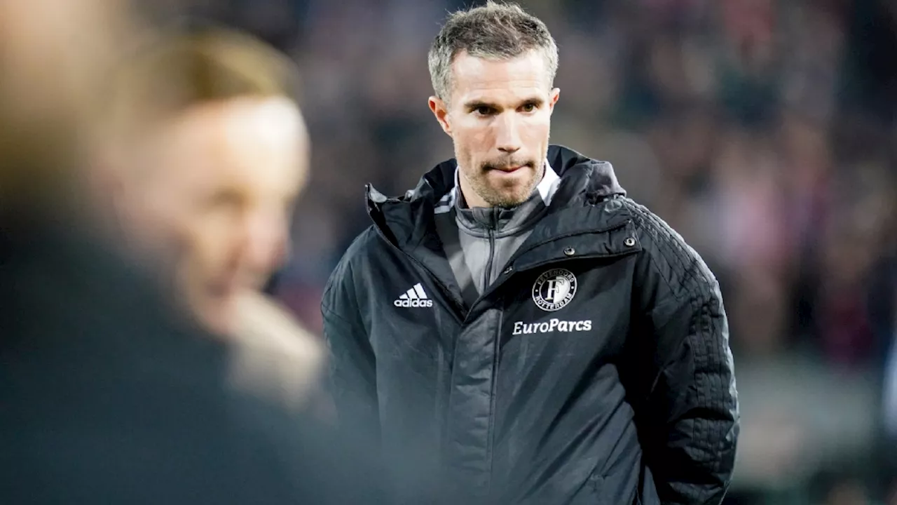 Van Persie in de belangstelling van Heerenveen als hoofdtrainer