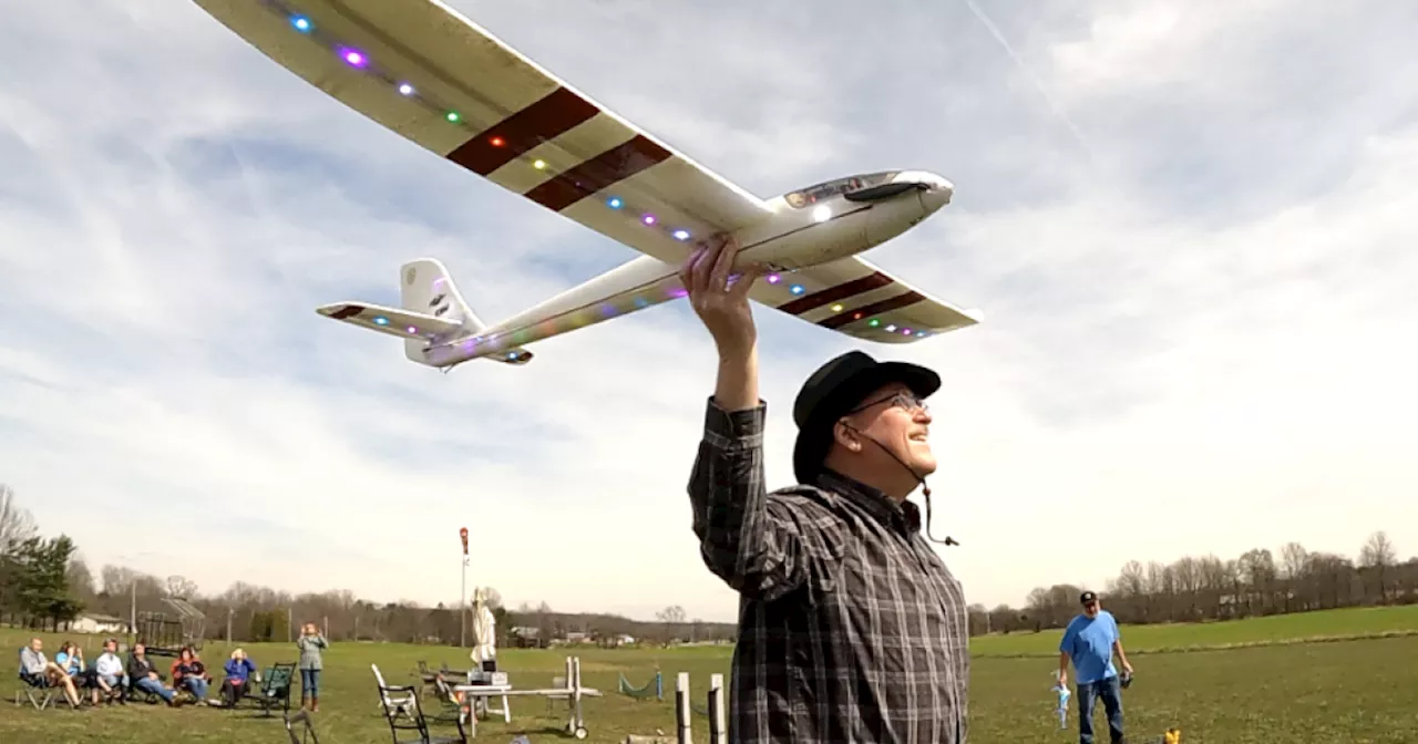 Medina County model airplane club takes flight during solar eclipse glory