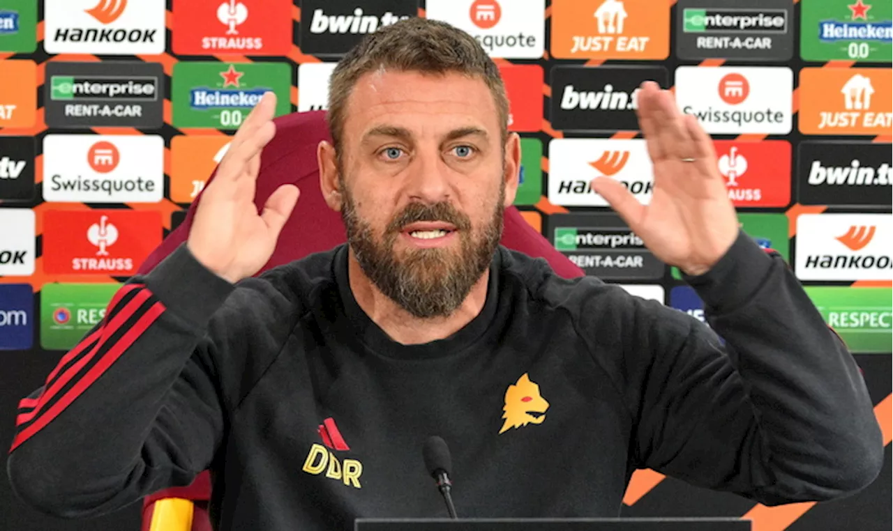 Il Ct della Roma Daniele De Rossi in conferenza stampa