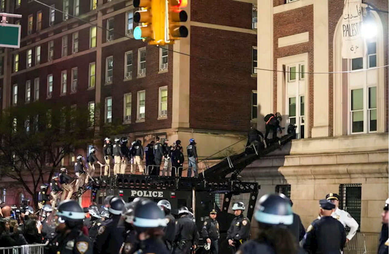 La polizia fa irruzione nel campus della Columbia, decine di arresti