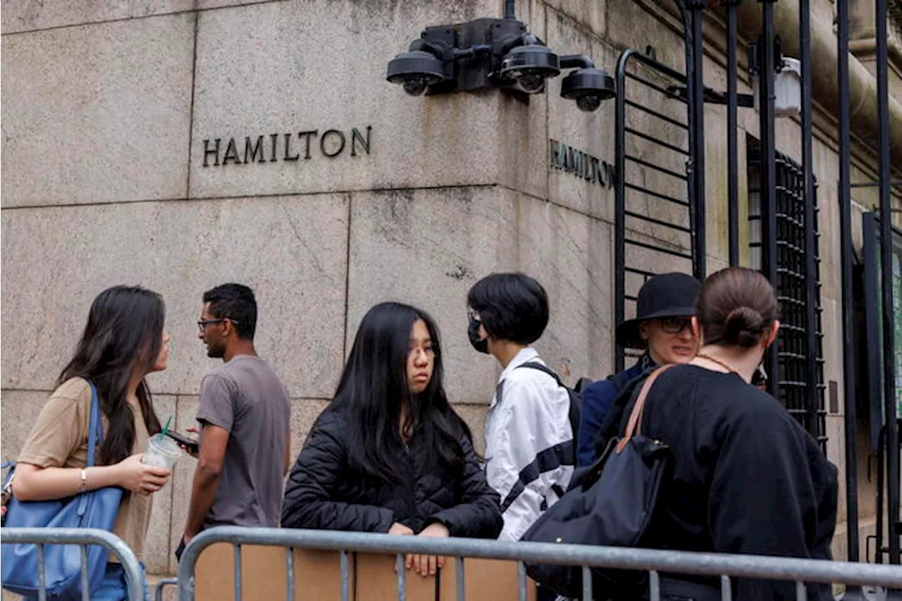 La polizia fa irruzione nel campus della Columbia, entra nella Hamilton Hall occupata, decine di arresti