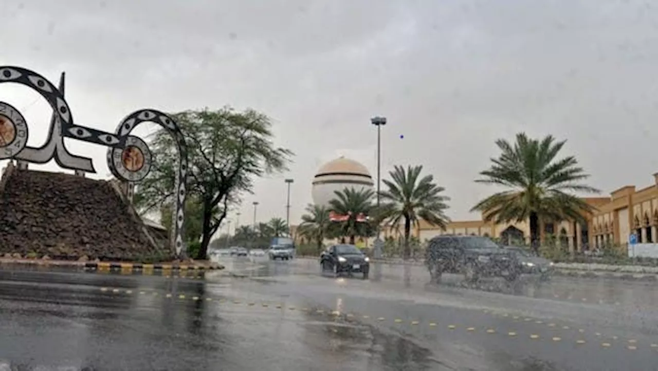 أمطار تاريخية وغزيرة على القصيم والجهات الرسمية تحذر