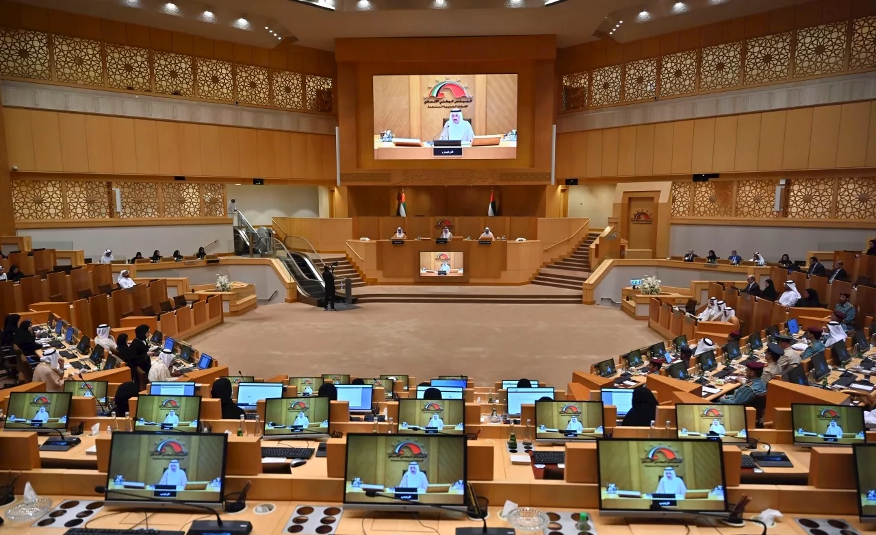سيف بن زايد: الإنسان ركيزة التنمية ومحركها والاهتمام به على رأس أولويات القيادة