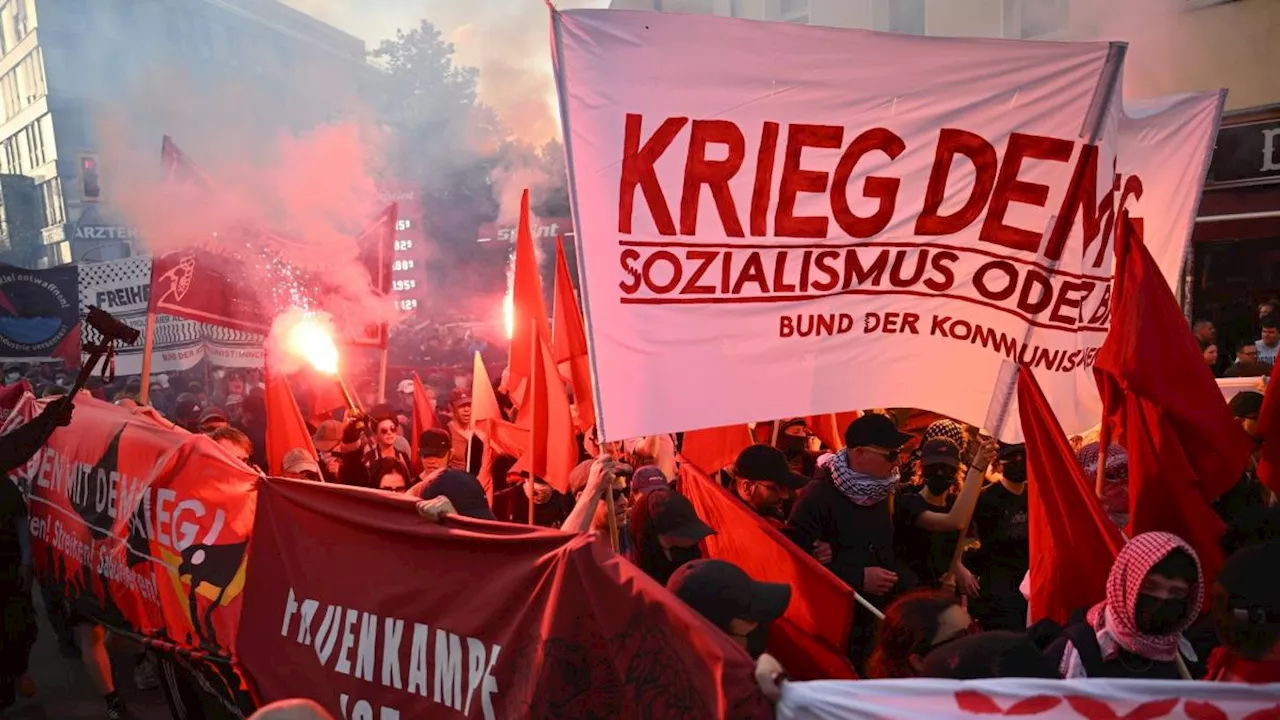 Linke Mai-Demo kommt zunächst ohne größere Störungen voran