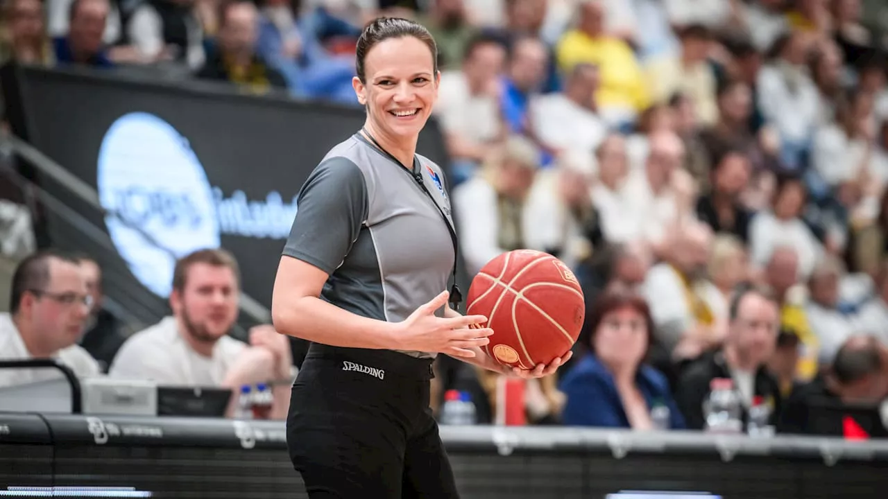 Basketball: Chemnitz verliert, TV-Experte vermisst Star-Schiri vorm Spiel