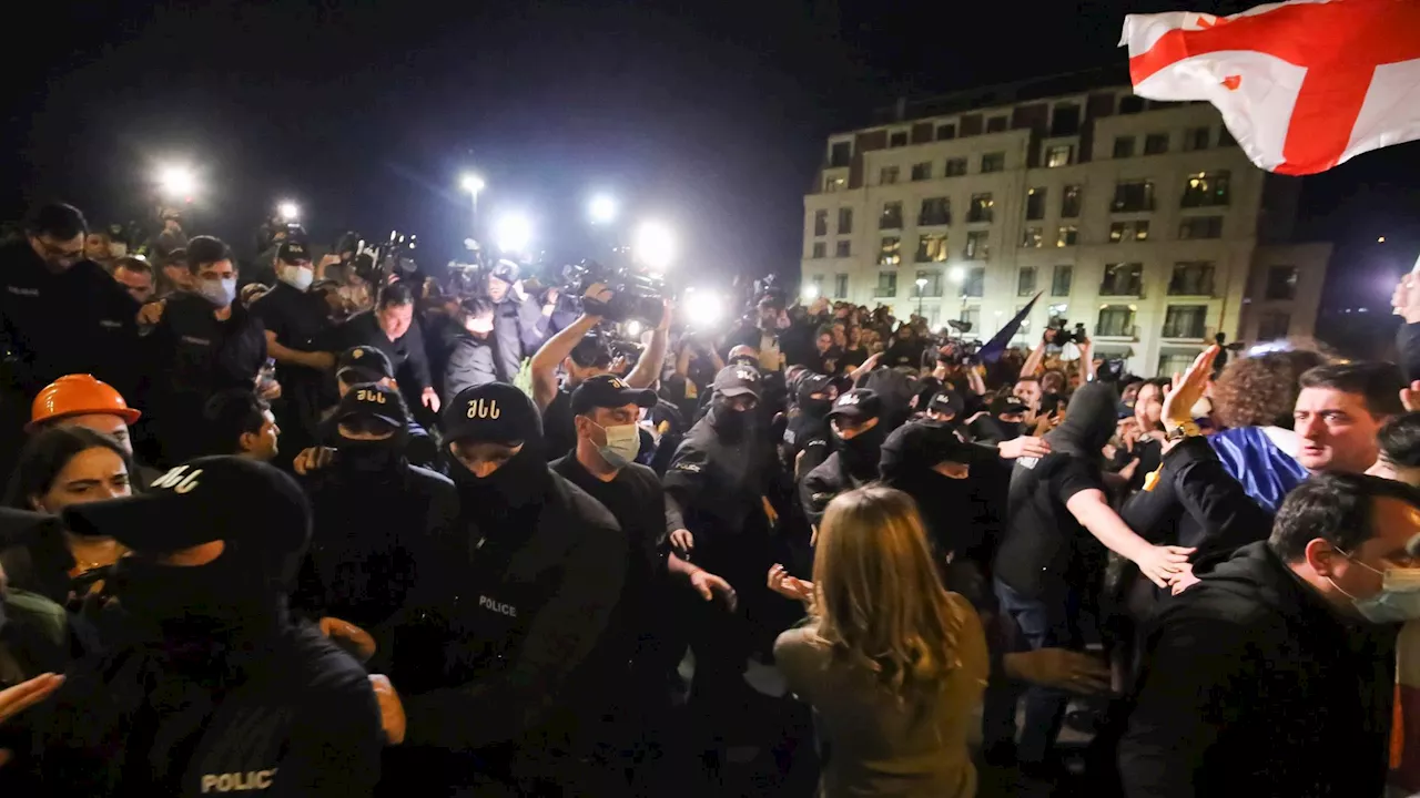  Erneut Proteste gegen umstrittenes Gesetz