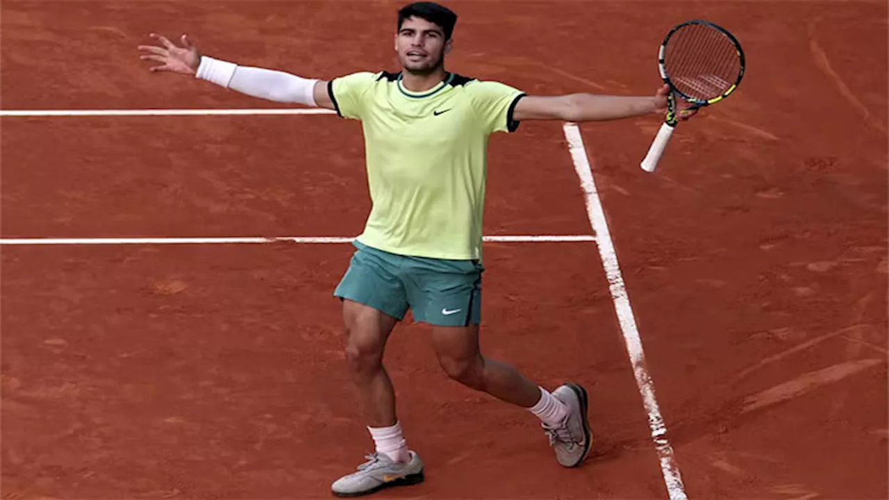 Alcaraz holds off Struff to reach Madrid quarter-finals