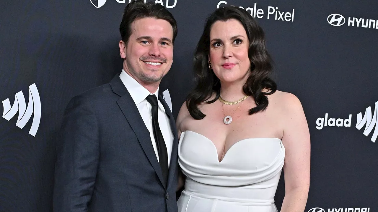 Melanie Lynskey Talks Husband Jason Ritter's 'Confusing' Proposal, Says She Didn't Know She Was Engaged